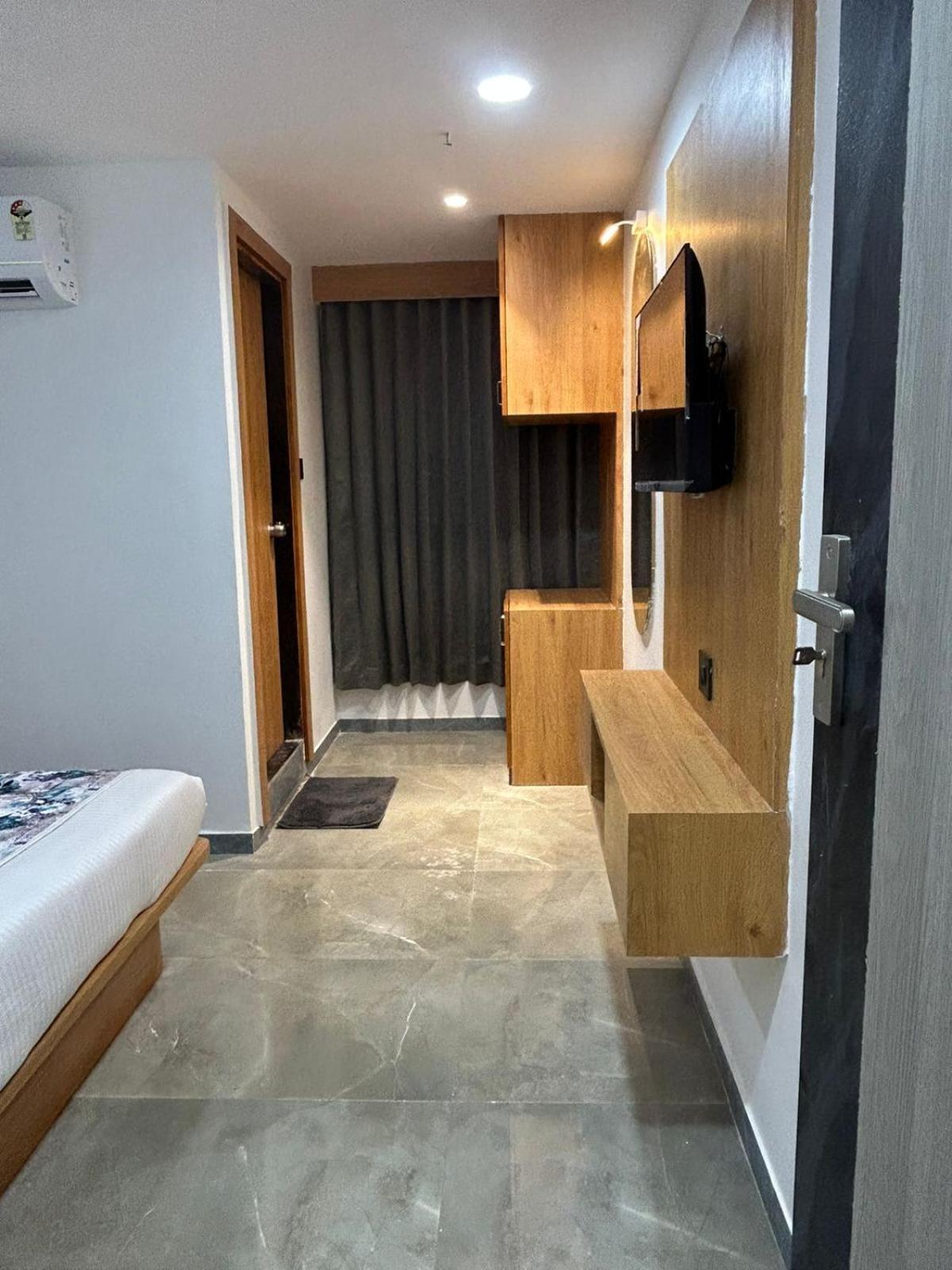 Hotel M Grand Ahmedabad Eksteriør billede